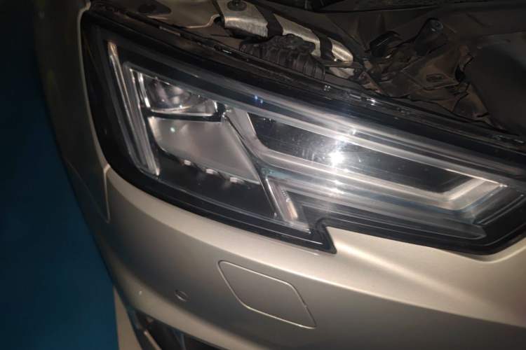 Used Audi A4L 2019 40 TFSI Fashion Edition China VI Emission Standard
