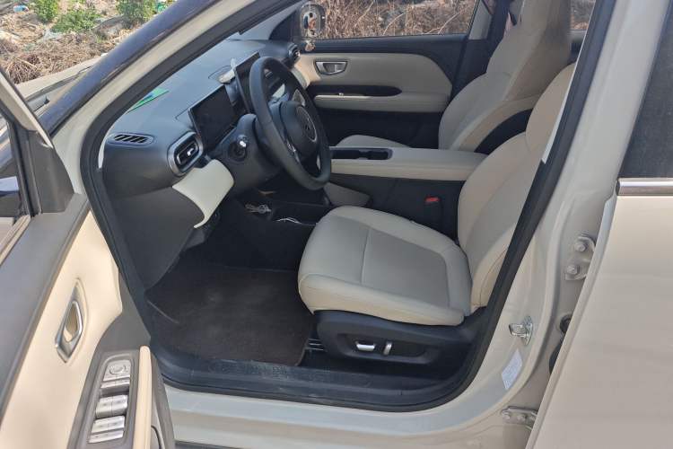 Used Wuling Bingo PLUS 2024 330 km Range Five-Seater Version