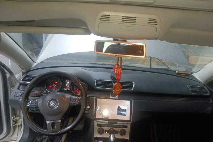 Used Volkswagen Magotan 2012 Facelift 2.0 TSI Prestige Model
