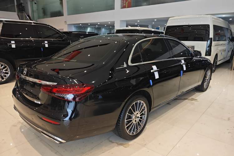 Used Mercedes-Benz E-Class 2023 Facelift E 260 L
