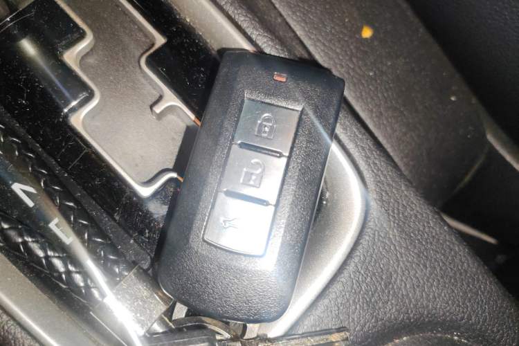 Used Mitsubishi Outlander 2016 2.4L 4x4 Luxury Edition 7-Seater
