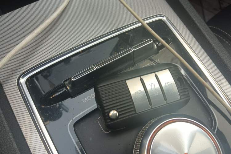 Used Roewe i6 New Energy 2017 45T Hybrid Connect & Smart Enjoyment Edition
