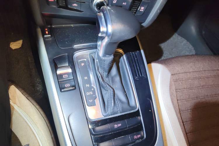 Used Audi A4L 2016 30 TFSI Collector's Edition Automatic Comfort Model
