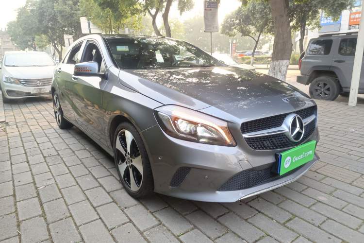 Used Mercedes-Benz A-Class 2017 Revised Version A 200 Fashion Edition
