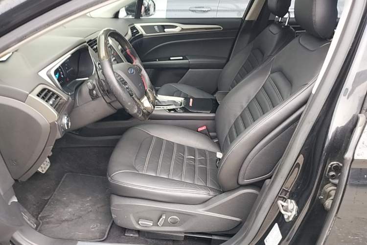 Used Ford Mondeo 2013 2.0L GTDi 200 Luxury Model
