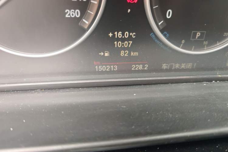 Used BMW 5 Series 2011 523Li Leading Model
