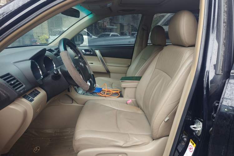 Used Toyota Highlander 2009 3.5L 4x4 7-Seater Luxury Edition Left Front Seat