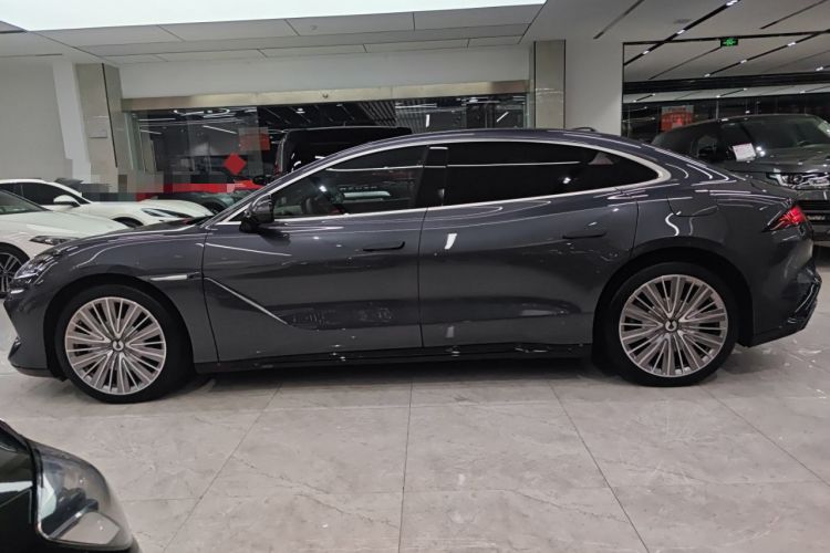 Used Denza Z9 2024 1100 km All-Wheel-Drive Ultra Version