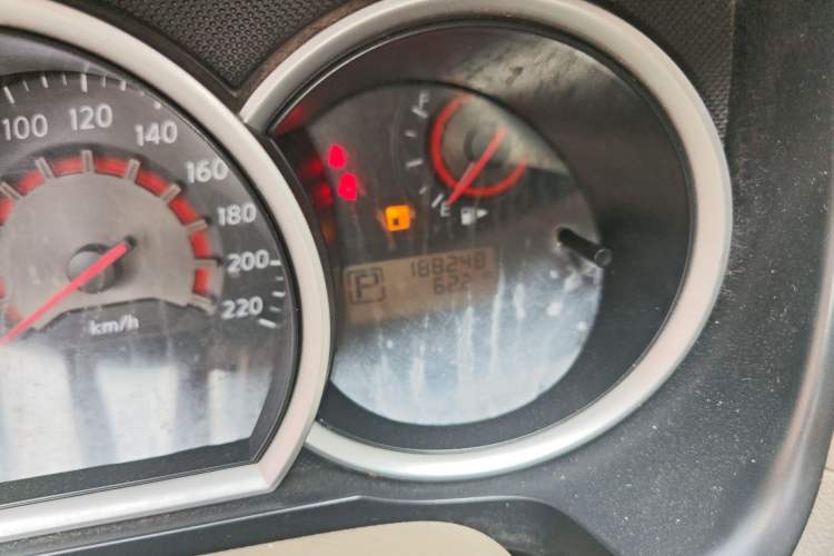 Used Nissan Sylphy 2009 1.6XE Automatic Comfort Edition Odometer Close Up