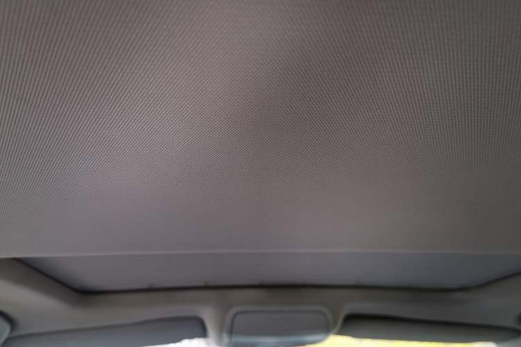 Used Volkswagen Sagitar 2015 1.6L Manual Comfort Model
