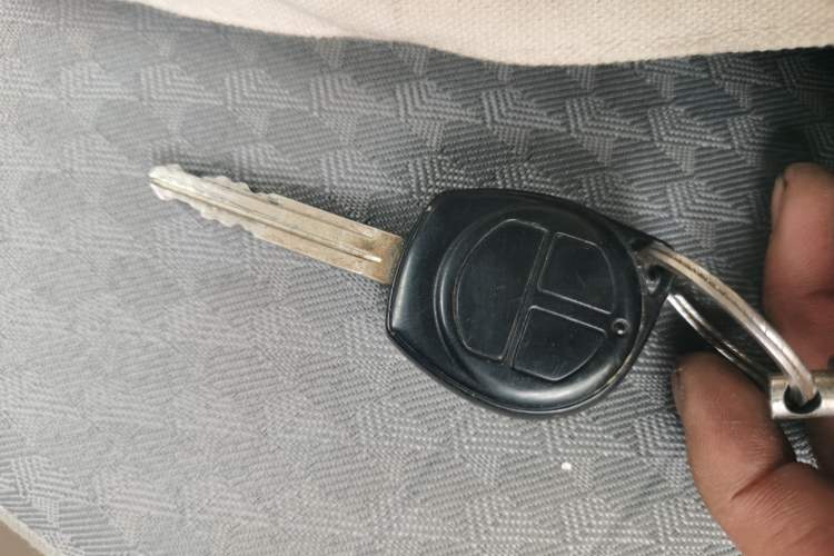 Used Jinbei Express 2020 2.0L Upgraded Version China V Emission Standard 6-Seater V19 Vehicle Key