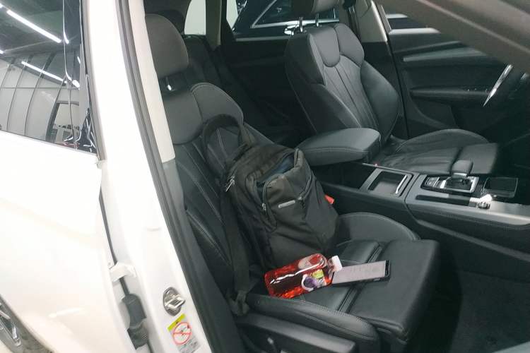 Used Audi Q5L 2022 40T Fashionable and Dynamic Model
