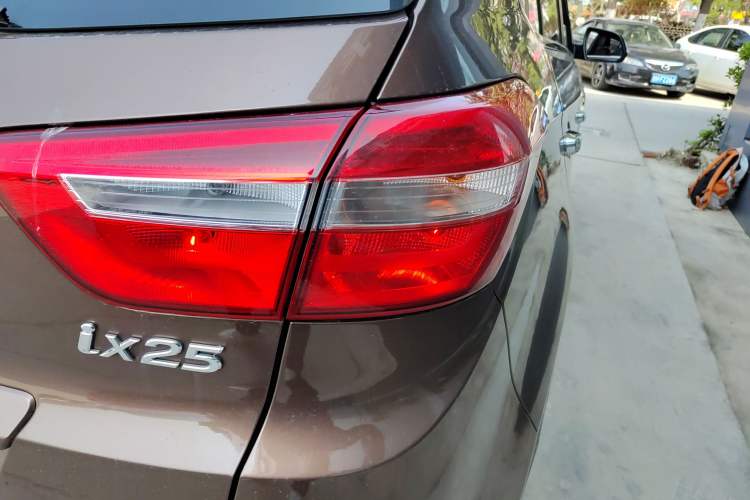 Used Hyundai ix25 2015 1.6L Automatic Two-Wheel Drive Smart GLS Trim