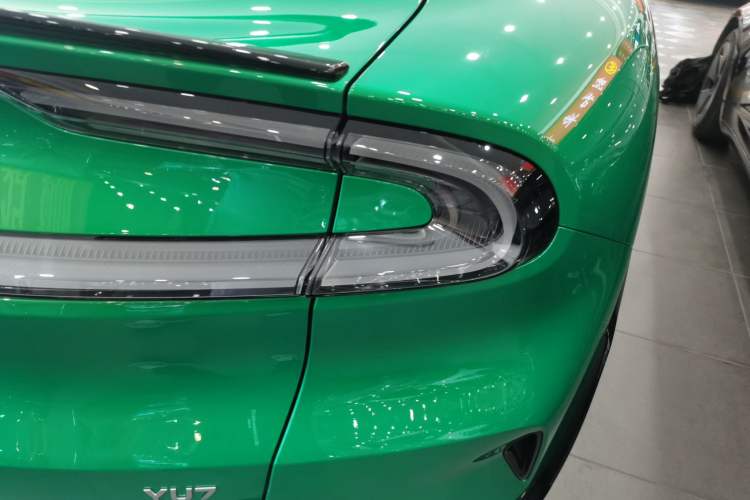 Used Xiaomi Auto YU7 2025 Ultra-Long Range All-Wheel Drive Pro Version
