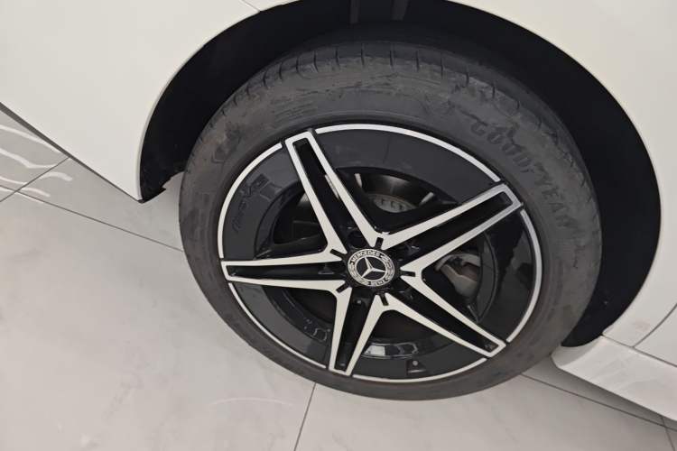 Used Mercedes-Benz C-Class 2025 C 260 L Obsidian Night Sport Edition Exterior 5