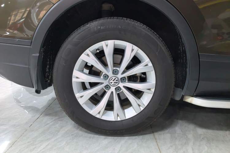 Used Volkswagen Tiguan L 2017 330TSI Automatic Two-Wheel Drive Luxury Edition
