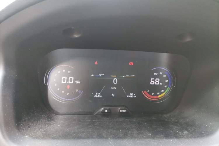 Used Chana Ruixing EM60 2022 All-Electric Van 4498 mm Long Flat Roof with Rear-Hinged Doors 2 Seats 70 kW 41.86 kWh