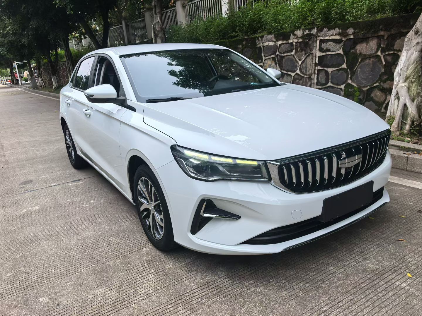 Geely Auto Emgrand 2025 4th Generation 1.5L CVT Longteng Edition — снимка 3