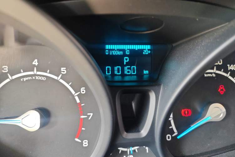 Used Ford EcoSport 2013 1.5L Automatic Fashion Model