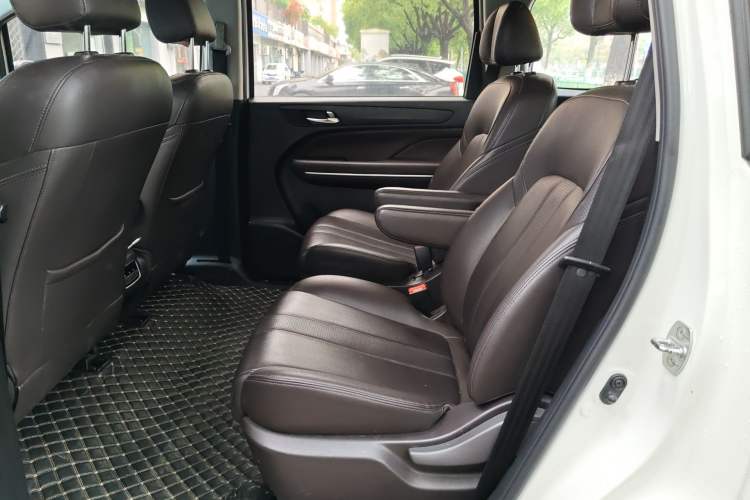 Used GAC Trumpchi M6 2019 270T Automatic Luxury Edition (7-seater) China V Standard Left Rear Seat