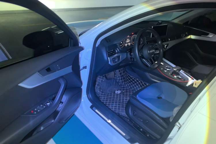 Used Audi A4L 2019 40 TFSI Fashion Edition China VI Emission Standard
