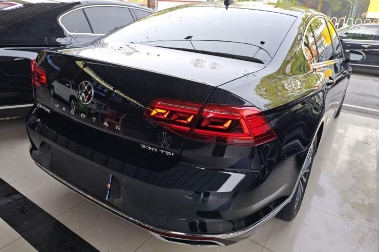 Used Volkswagen Magotan 2020 330TSI DSG Luxury Edition Rear Right 45 Deg