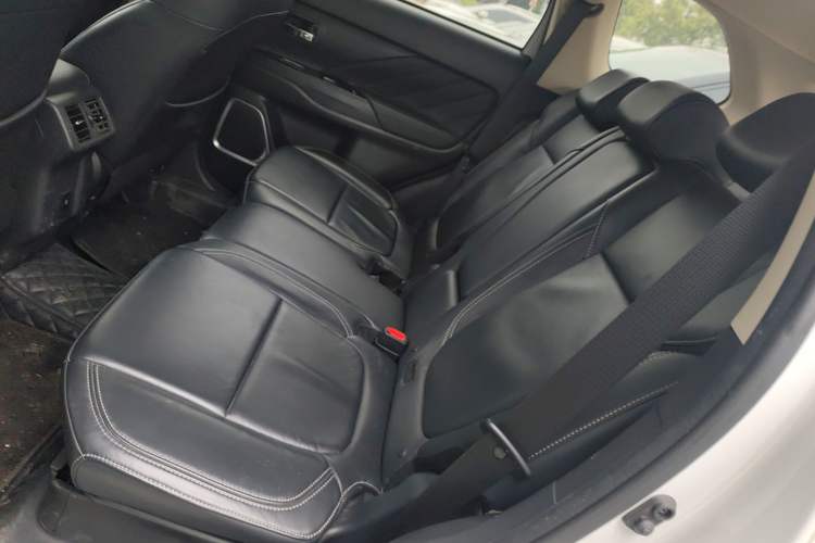 Used Mitsubishi Outlander 2020 2.0L Two-Wheel Drive Enjoyment Version 5 Seats
