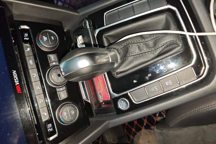 Used Volkswagen Magotan 2018 330TSI DSG Luxury Model Gear Lever