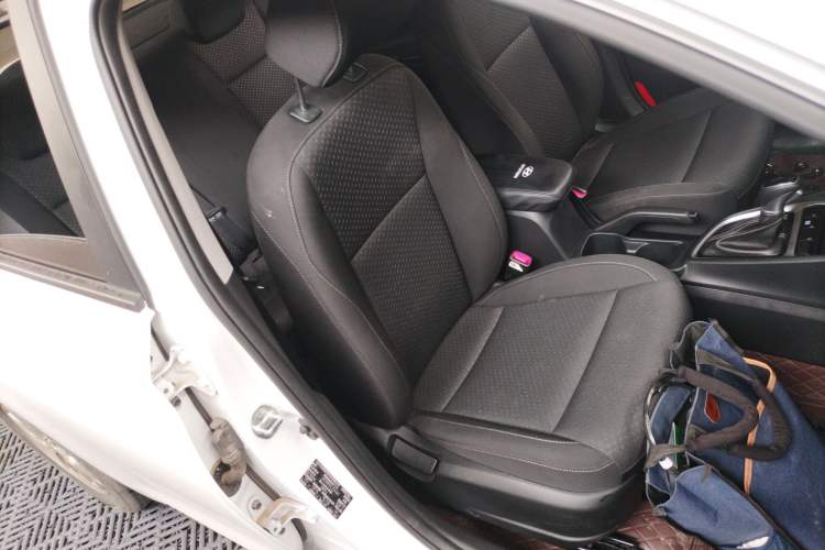 Used Hyundai Celesta 2020 1.6L Automatic GL Enjoyable Edition