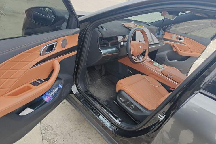 Used NETA L 2024 Extended-Range 310 Flash-Charge Red Edition