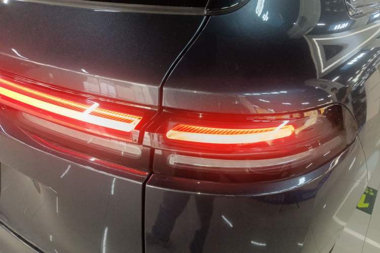 Used Leapmotor C16 2026 Extended-Range 280 LiDAR Zhizun Edition 6 Seats