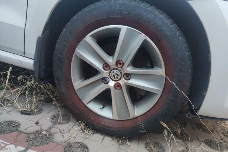 Used Volkswagen Polo 2016 1.4L Manual Fashion Model