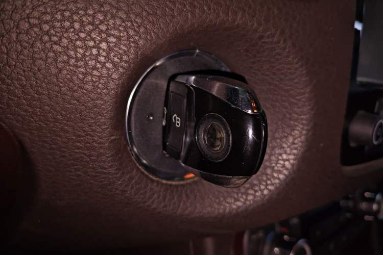 Used Volkswagen Touareg 2011 3.0 TDI Diesel Comfort Version Vehicle Key