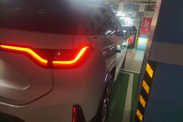 Used Nio ES6 2020 420 km Sport Edition Right Rear Taillight