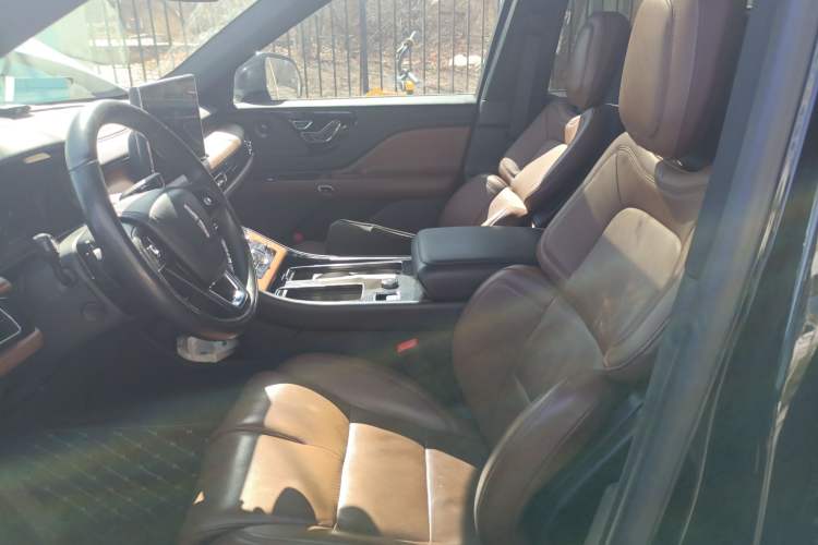 Used Lincoln Aviator 2023 3.0T V6 All-Wheel-Drive Executive Cruise Version Six Seats