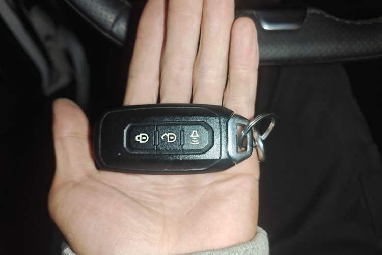 Used JMC Yuhu 7 2022 2.0T Automatic Diesel Two-Wheel Drive Comfort Version Standard Wheelbase