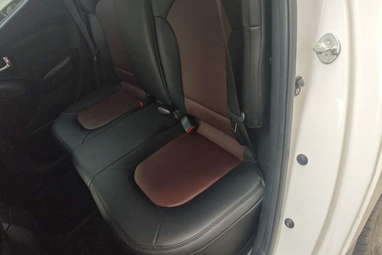 Used Hyundai ix35 2015 2.0L Automatic 2WD Comfort Edition China V Standard Left Rear Seat