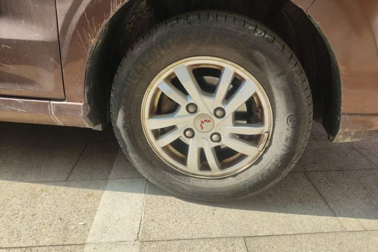 Used Wuling Hongguang 2019 1.5L S Comfort Edition China VI LAR
