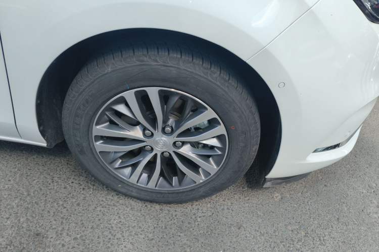 Used Buick GL8 2022 ES Landtrek 653T Luxury Edition Exterior 7