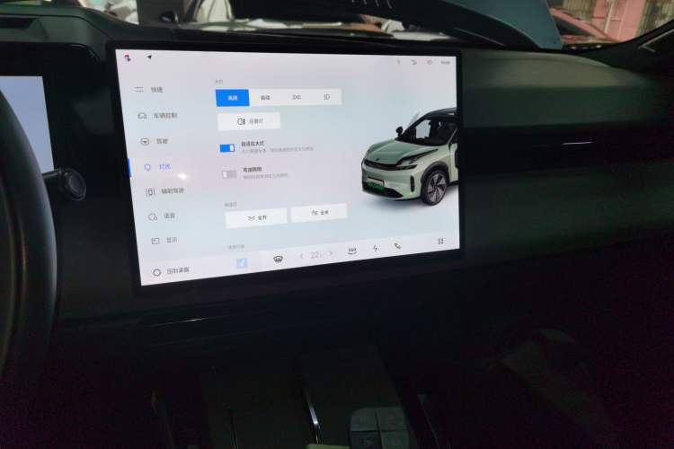 Used Lynk & Co 08 EM-P 2025 220 km All-Wheel-Drive Performance Halo