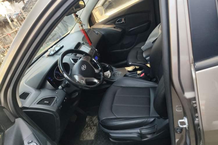 Used Hyundai ix35 2013 2.0L Automatic Two-Wheel Drive Smart GLS China IV Standard Left Front Seat