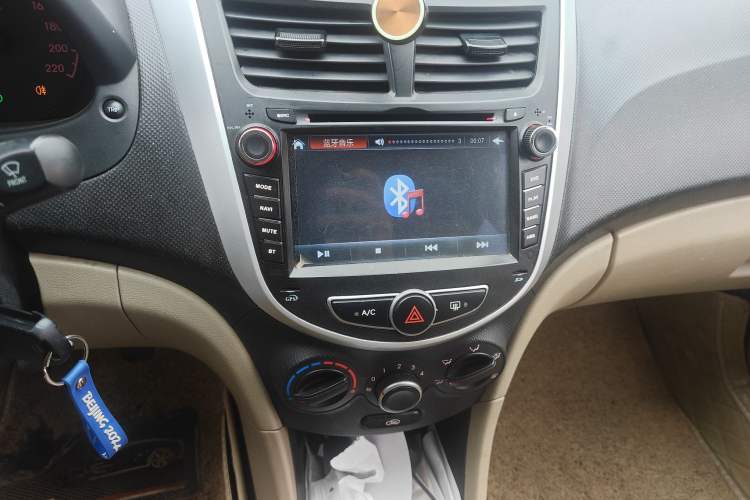 Used Hyundai Verna (older generation) 2014 1.4L Manual Smart GLS Trim
