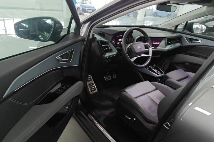 Used Audi Q5 e-tron 2023 40 e-tron Starry Edition Mecha Kit