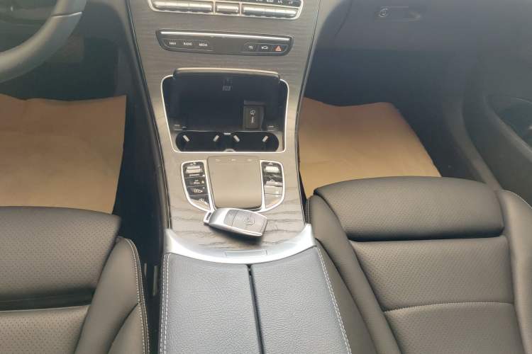 Used Mercedes-Benz C-Class 2019 Restyled C 260 L Sport Edition Gear Lever
