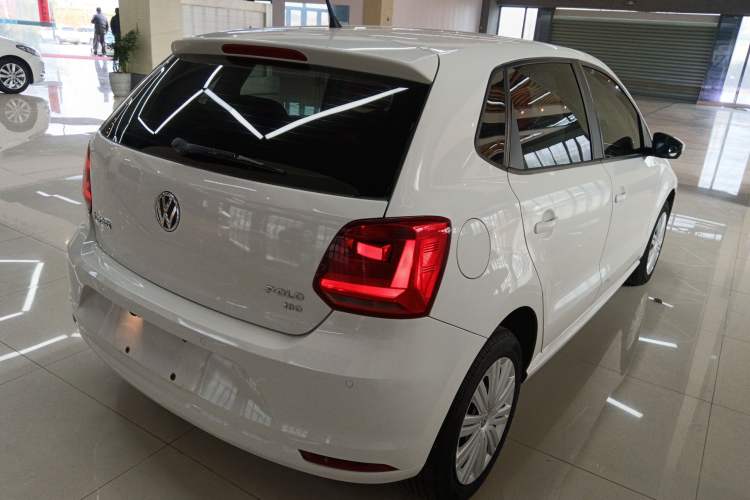 Used Volkswagen Polo 2016 1.6L Automatic Comfort Model