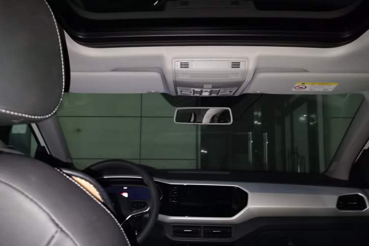 Used Volkswagen Tacqua 2020 1.5L Automatic Yue
