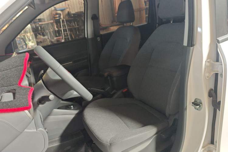 Used Wuling Hongguang New Energy 2025 Extended-Range Hybrid 50KM Comfort Version
