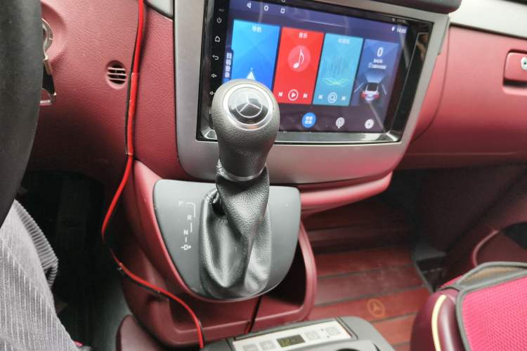 Used Mercedes-Benz Vito 2013 3.0L Elite Edition Gear Lever