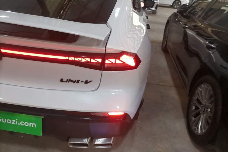 Used CHANGAN UNI-V 2024 1.5T Prestige Sport Edition
