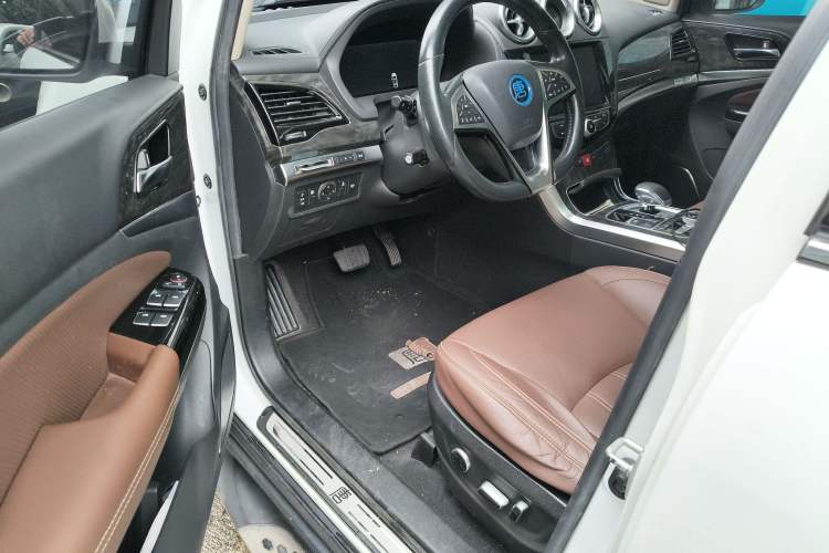 Used BYD Tang New Energy 2017 2.0T All-Wheel Drive Hyatt Model